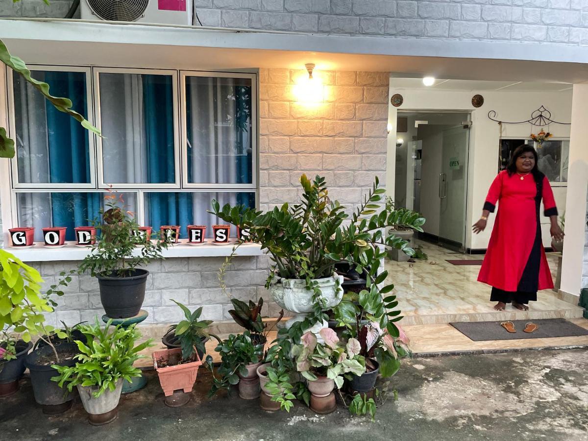פולונרואה Rock Cascade Tourist Home & Cookery School מראה חיצוני תמונה