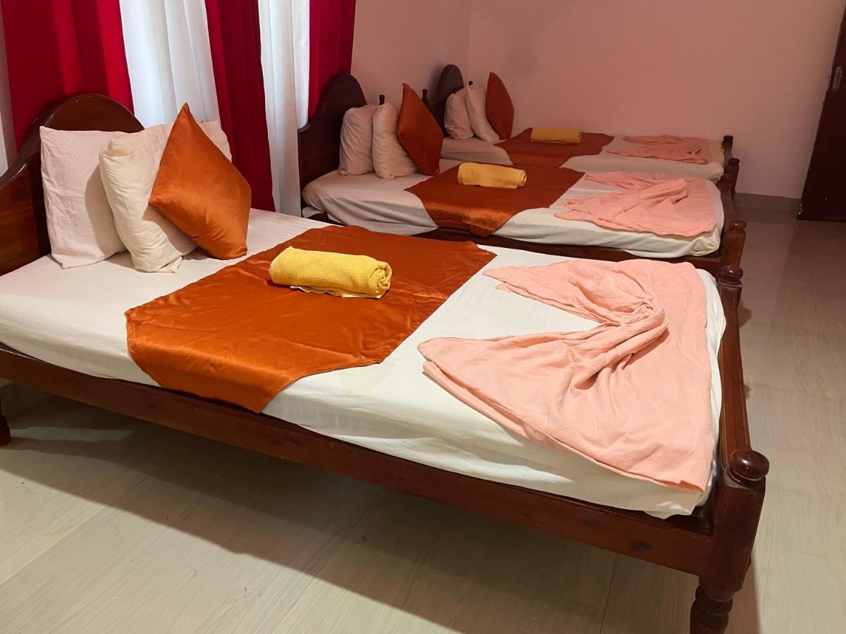 פולונרואה Rock Cascade Tourist Home & Cookery School מראה חיצוני תמונה