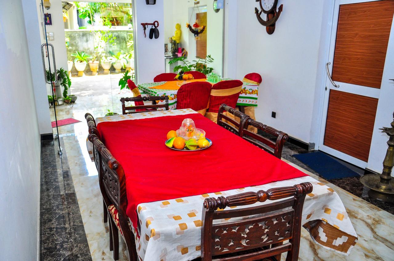 פולונרואה Rock Cascade Tourist Home & Cookery School מראה חיצוני תמונה